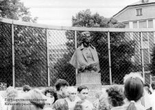 Памятник Пушкину, 06.06.1993 4.jpg