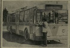 Первые троллейбусы в депо