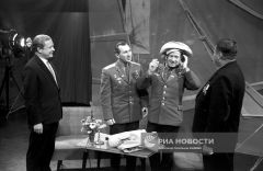 Алексей Леонов и Павел Беляев на калининградской телестудии, 1965г.
