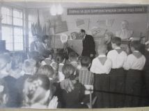 Встреча ветеранов 3-го гв.иптап с учащимися школы № 9, 1966г.